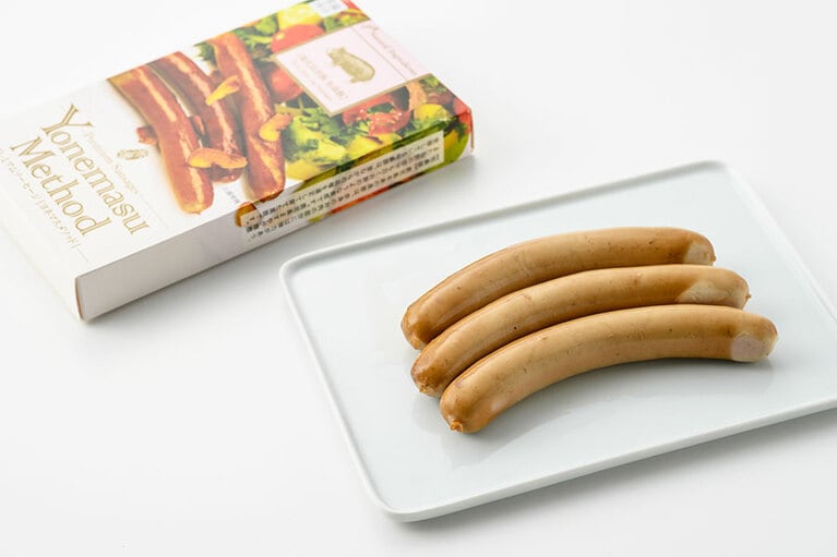 鹿児島ますや「プレミアムソーセージ 鹿児島黒豚 短鼻豚」3本入り 1,188円／鹿児島県