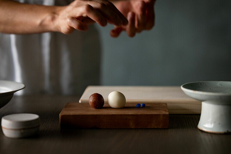 和洋のお菓子を楽しめる。