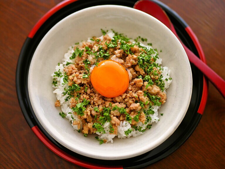 大人の鶏そぼろ丼。