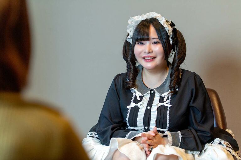 藤田シオンさんはなぜ一般企業をやめてアイドル、インフルエンサーに？　その発端には「衝撃的な事件」があった⋯　©志水隆／文藝春秋