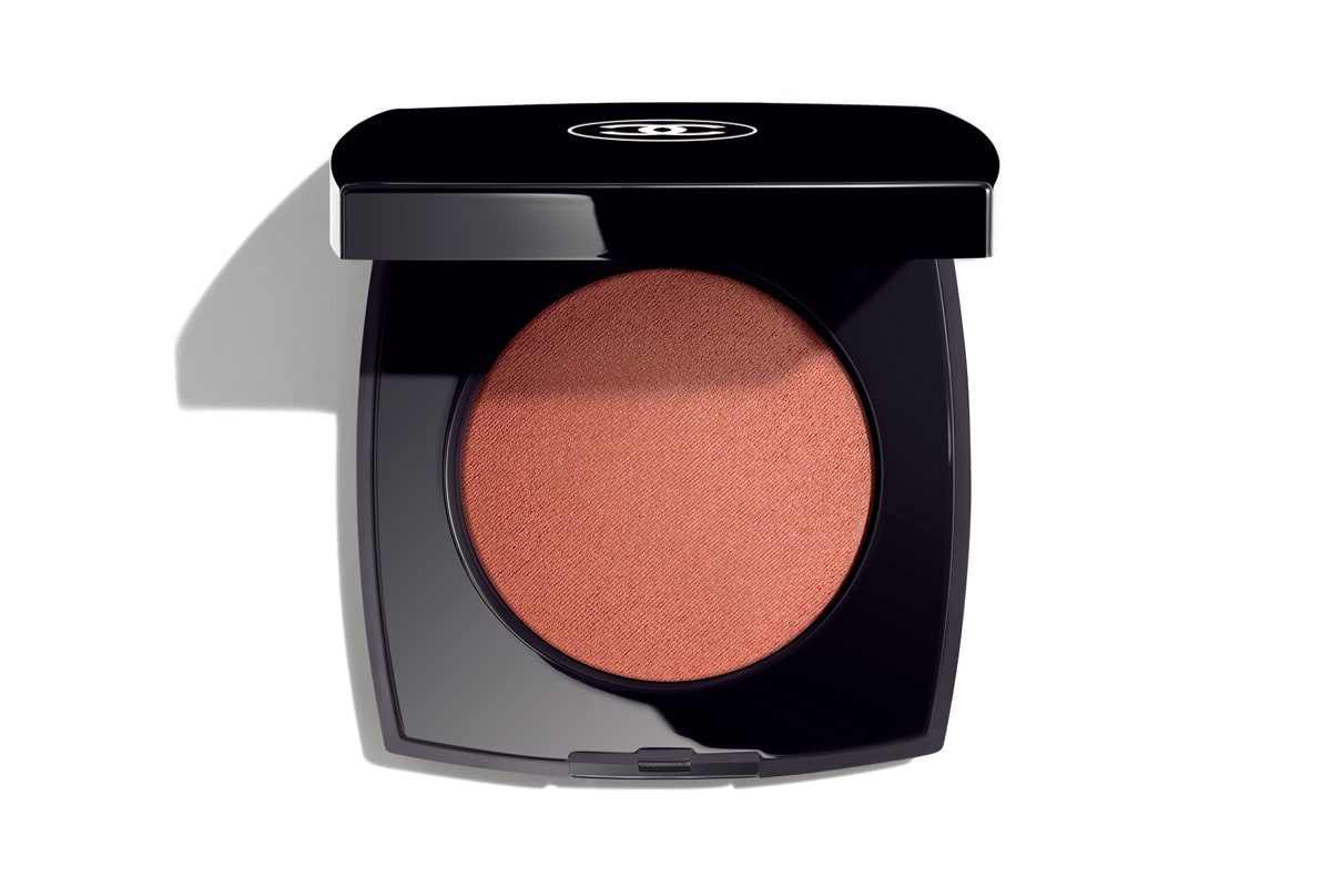 ジュ コントゥラスト アンタンス ローズ ラディアント 8,580円／シャネル　Photo：©︎CHANEL