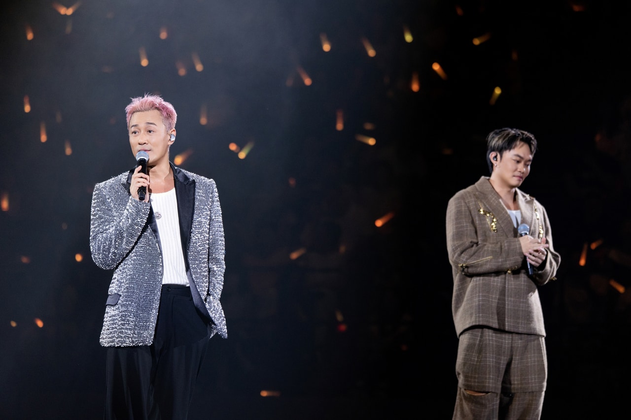 映画『トワイライト・ウォリアーズ　決戦！ 九龍城砦』で共演したトニー・ウーさんとレイモンド・ラムさん。