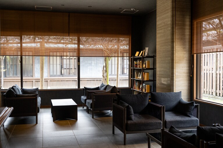 ラウンジは、滞在をさらに豊かにする空間。