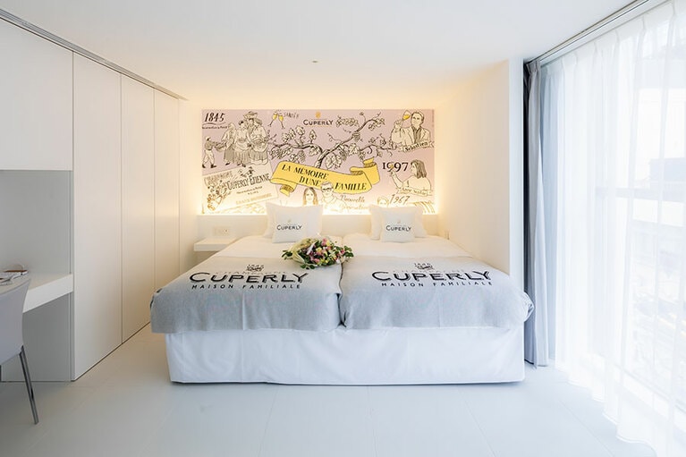 モンターニュ・ド・ランスの樽を使い、自然なままのナチュラルマロラクティックにこだわり続けている1845年創立「キュペルリー」のキュヴェルーム。