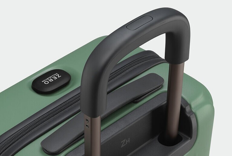 強度の高いポリマーを採用したハンドルで、手のひらにフィット。