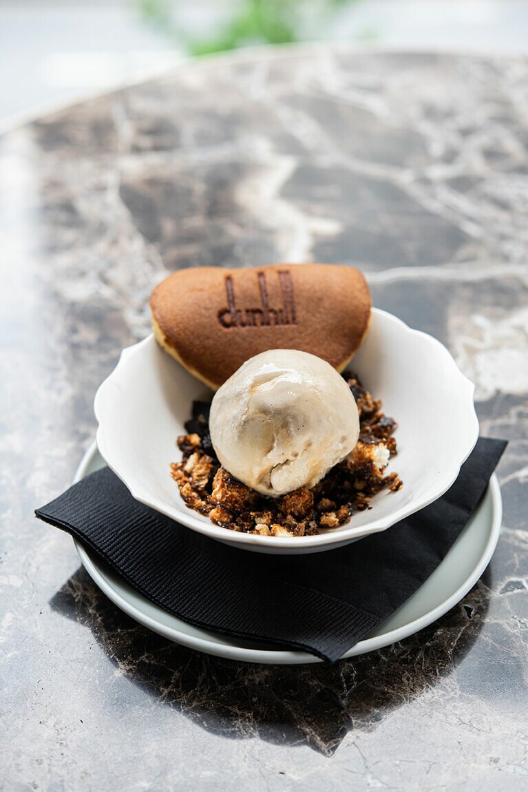 アイスクリーム 1,300円。