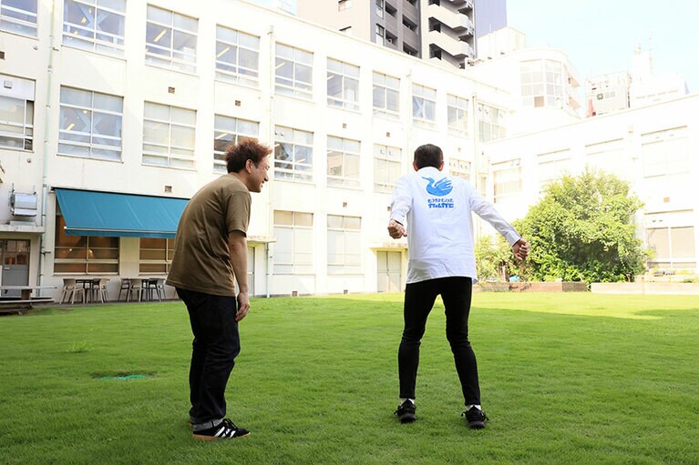 ジョイマンのネタをパラパラ写真で。