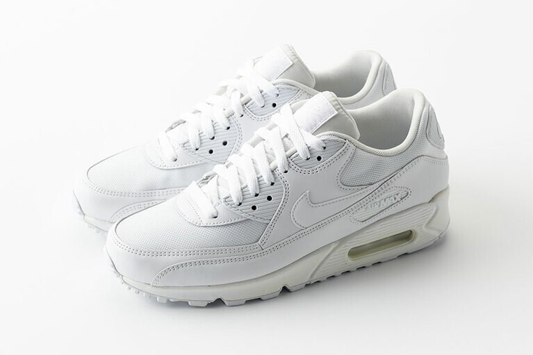 ナイキ バイ ユー 「AIR MAX 90」 13,820円。