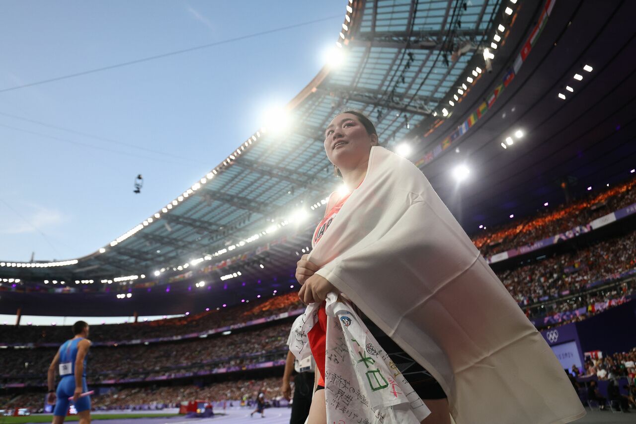 パリ五輪の女子やり投げで金メダルを獲得した北口榛花選手　©︎JMPA