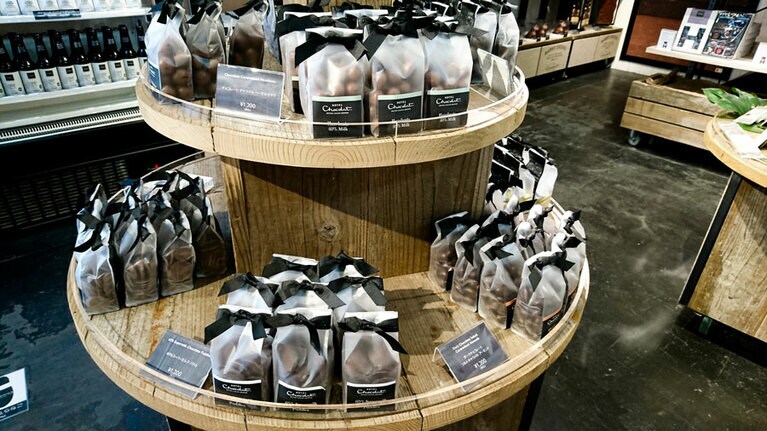 手土産にぴったりな小ぶりのパッケージが多いのも嬉しい。