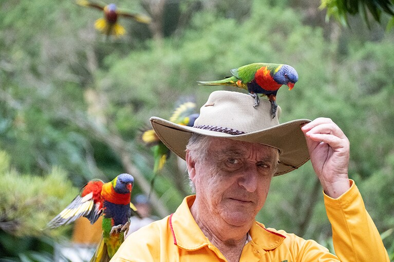 ロリキートと一緒にキメ顔をしてくださったボランティアスタッフ。