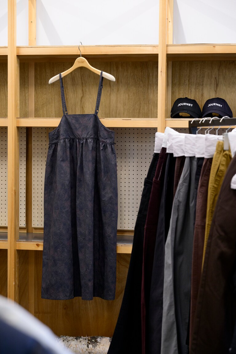 UR TECH NYLON TUSSER キャミワンピース 10,000円。