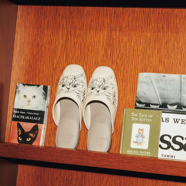 パントゥフル FRASSE MOCHA　M 25cm 4,290円／CLOAKROOMS