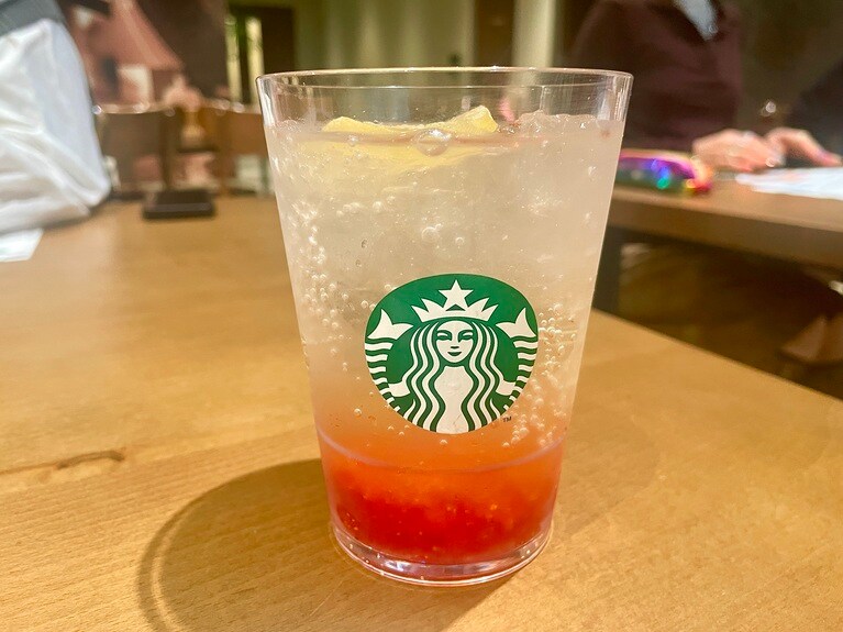 プレス向け試飲会で新作ビバレッジを一足早く体験。