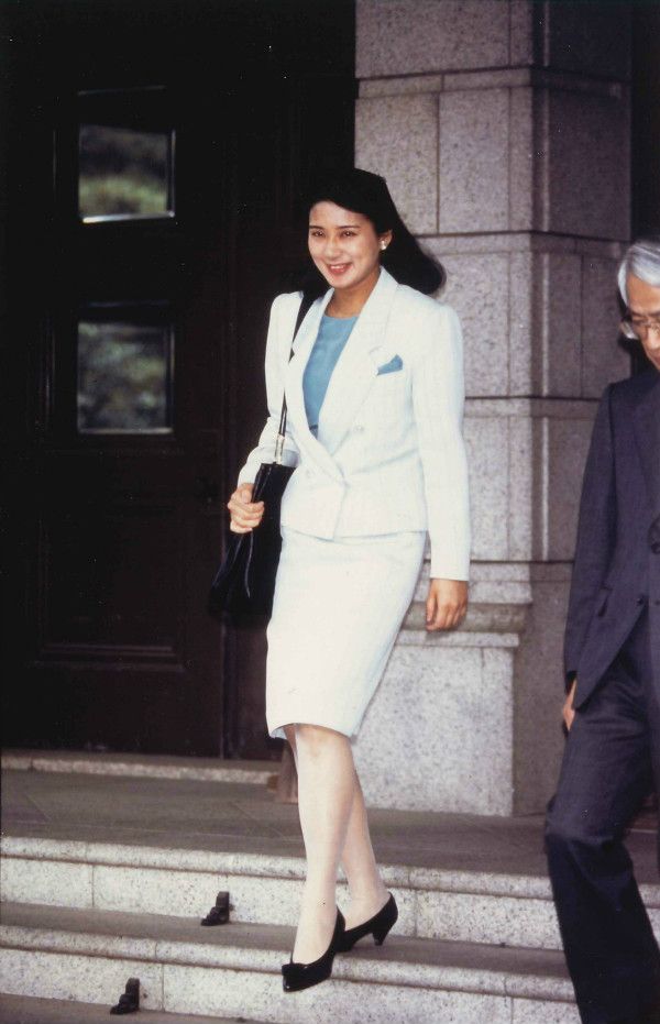 1993年4月27日、「お妃教育」最終日を迎えた小和田雅子さん（当時）　©JMPA
