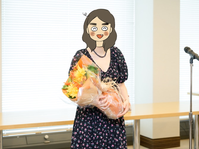 藤見よいこさん。「CREA夜ふかしマンガ大賞2025」授賞式の様子　©文藝春秋（撮影：平松市聖）