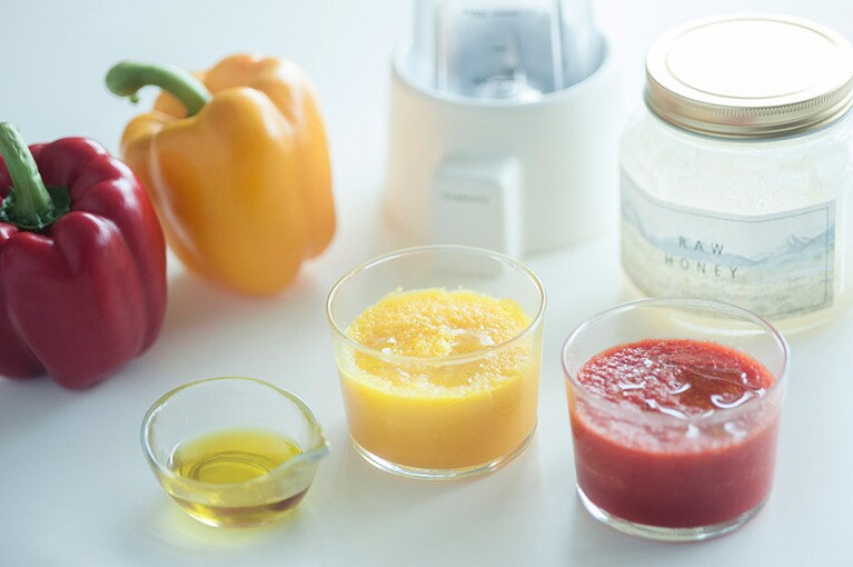 塗る！　「パプリカのカラフルベジディップ」