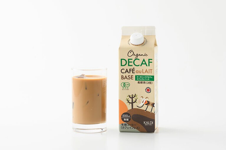 オリジナル オーガニックデカフェ カフェオレベース 680円（500ml）。