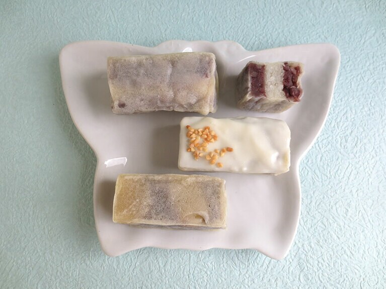 上から「もち」「あんチョコ」「くりきん」。