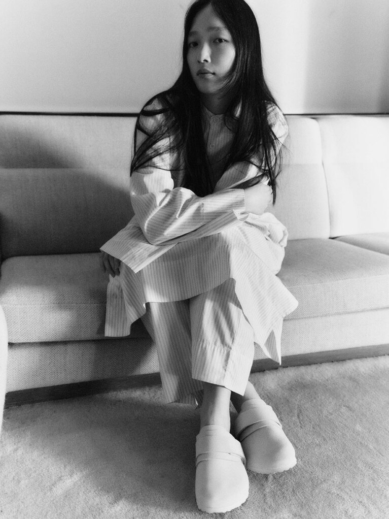 シャツ50600円、パンツ27,500円。