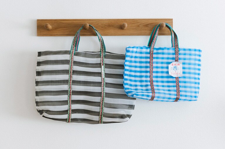 愛用品はこの2つ。プールの時にも使えます。