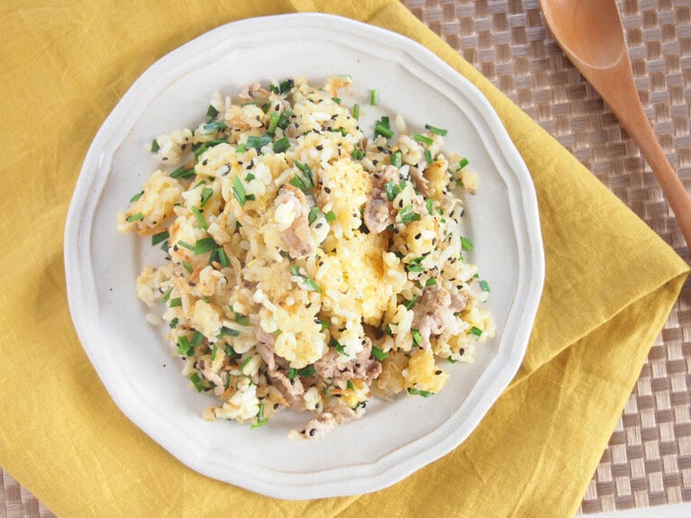 体の冷えが原因〜ニラと干しエビのチャーハン。