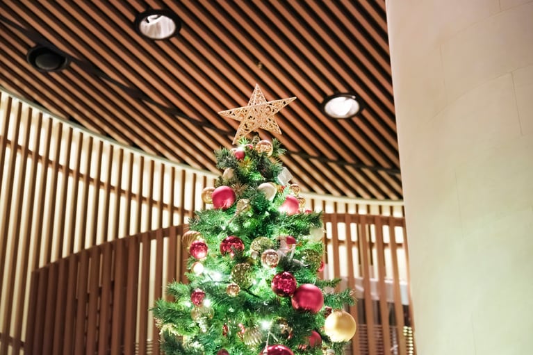 ザ・ペニンシュラ東京のクリスマスツリー。