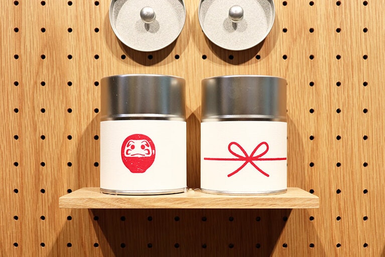 おめでたいイラストが描かれている帯はお祝いギフトにもぴったり！