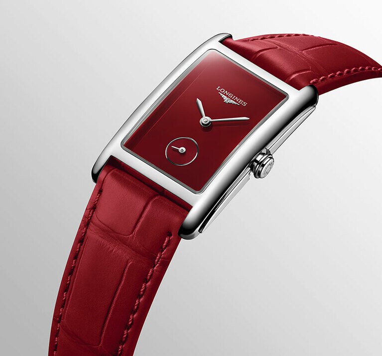「ロンジン ドルチェヴィータ」カーマインレッド。
