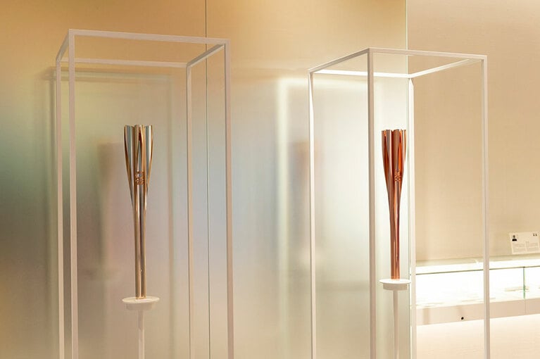 東京オリンピック・パラリンピックで実際に使われる聖火リレーのトーチ。