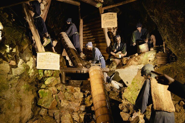 宗太夫坑 佐渡金山絵巻コース。所要時間約30分。人形の動きがリアル！