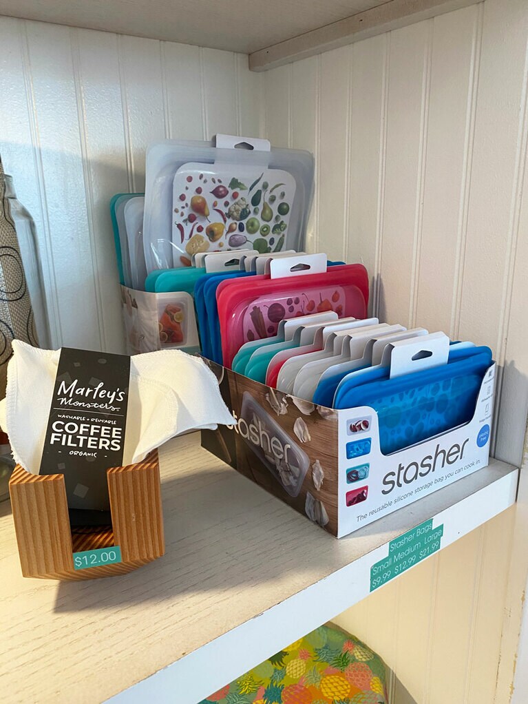 洗って何度も使えるコットン素材のコーヒーフィルター 12ドル、シリコンでできた保存袋 スタッシャーはサイズも豊富。9.99ドル～。