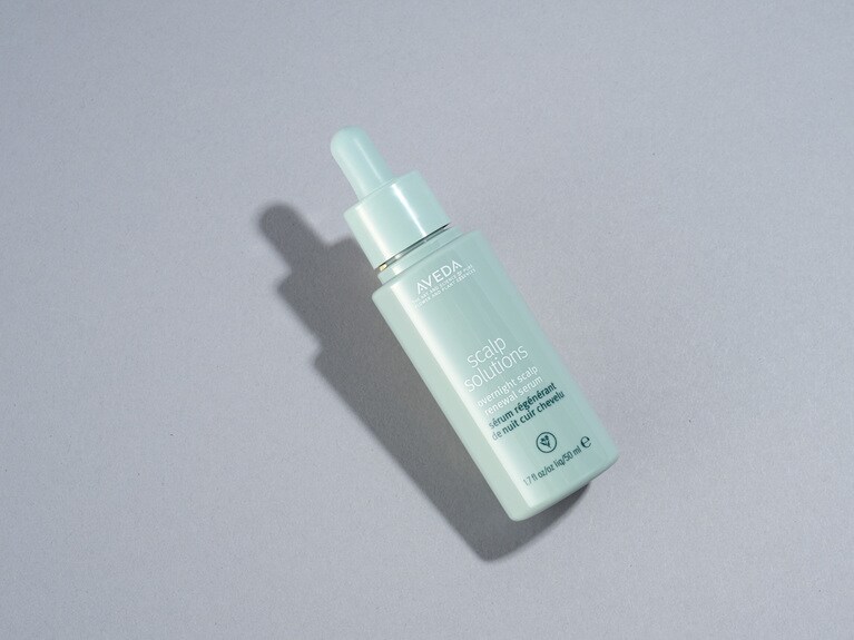 スカルプ ソリューション オーバーナイト セラム50mL 7,370円／アヴェダ