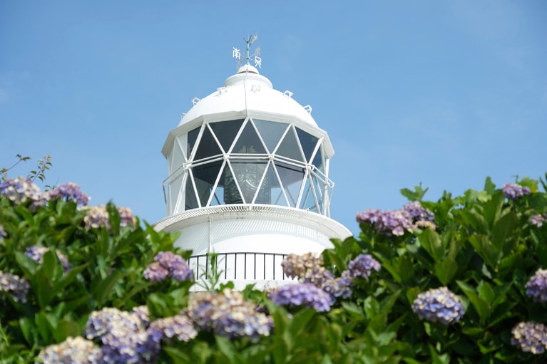 部埼灯台（福岡県北九州市）。幕府が兵庫開港に備えて英国公使と約定した5灯台のひとつ。