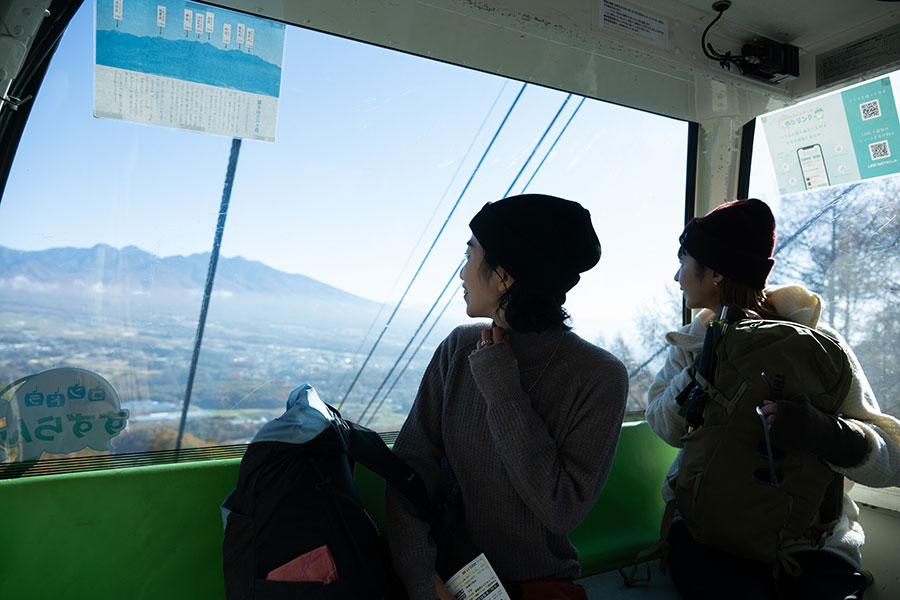 進行方向の逆側に見えるのは八ヶ岳連峰。