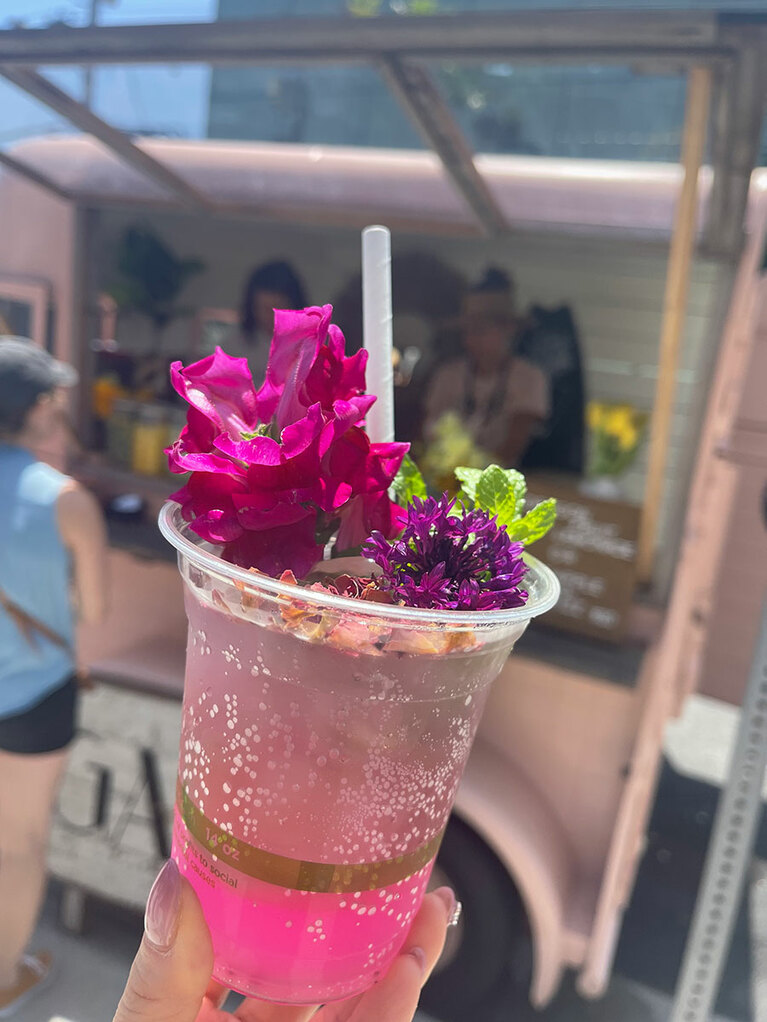 この美しいビジュアル！　南国ハワイを感じさせる色合いにうっとり。