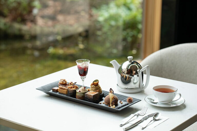 「ザ・ラウンジ」の「デザート アンサンブル」。