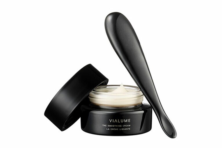 ヴィアルム ザ スムージング クリーム［医薬部外品］ 15g 19,800円／SUQQU(9/16発売)