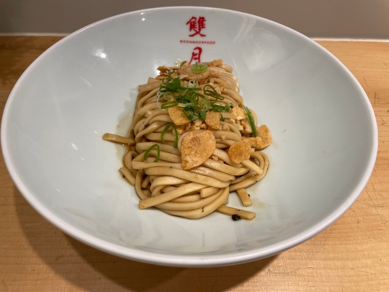 麺料理以外にも、スープや台湾小皿料理が数品ラインナップ。スープのボリュームはかなり多めなので、シェアして楽しむのがおすすめです。