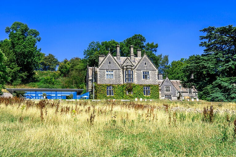 石造りのメインハウス。