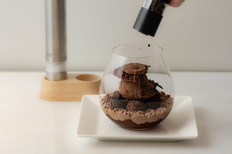 「パルフェ フルーリー・ショコラ」。ドリンク付き。3,300円。要予約。