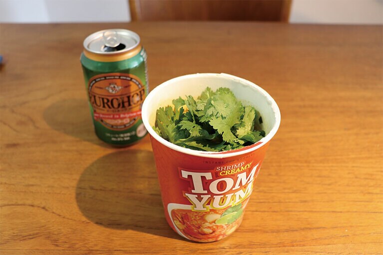 「ミータイ クリーミートムヤムクンヌードル」 149円、「ユーロポップ」 108円。