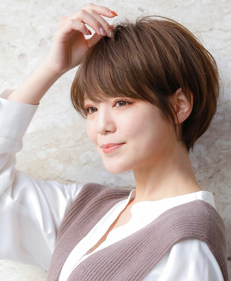 コロンとした丸みがキュートなマッシュショート。