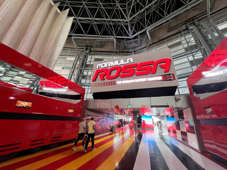 ゲートがカッコよくて、ワクワクドキドキさせてくれる。