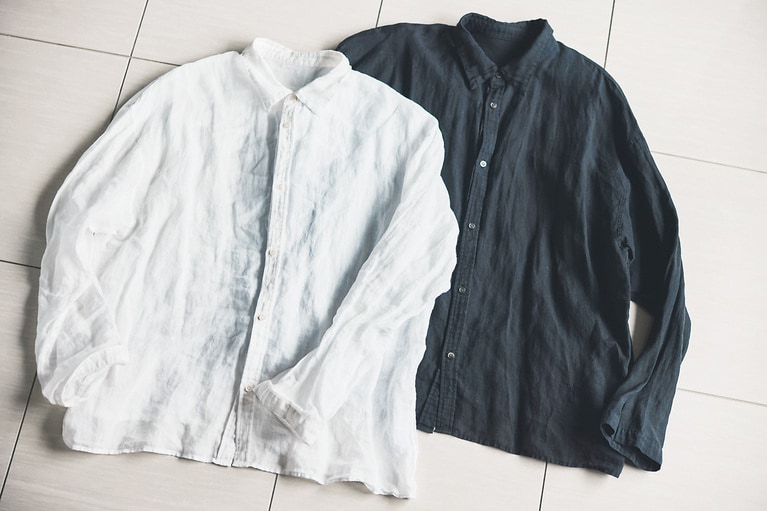 【リネン】リネンは着れば着るほど肌になじみ、独特の風合いが出てきます。買いたての頃のシャリ感が次第に柔らかくなっていきます。その変化も楽しい。