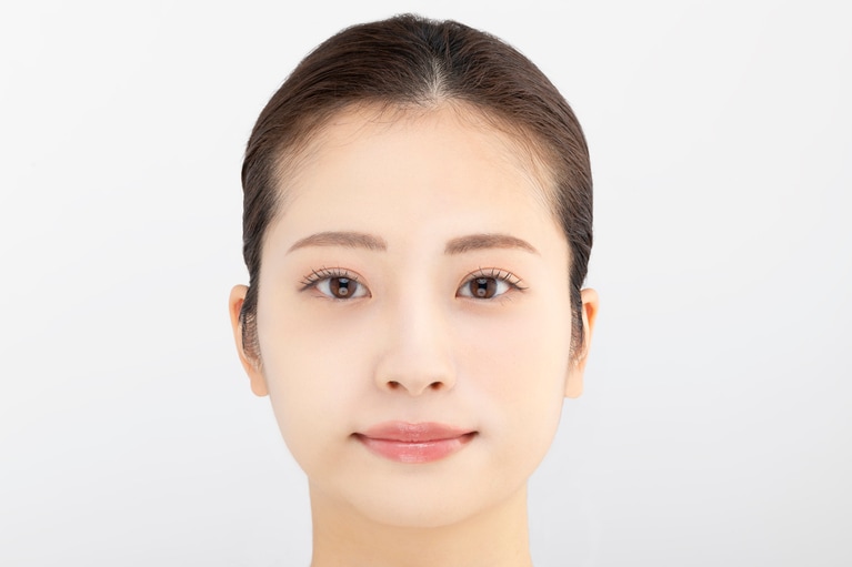 トーンフィルターハイライト。左半分はビフォー、右半分はアフター。※画像はセザンヌ提供