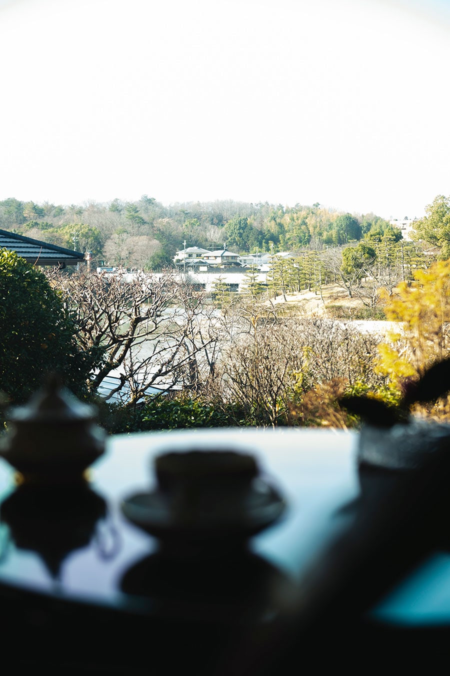 【梨風庵】晴れた日は生駒山まで眺めることができる。