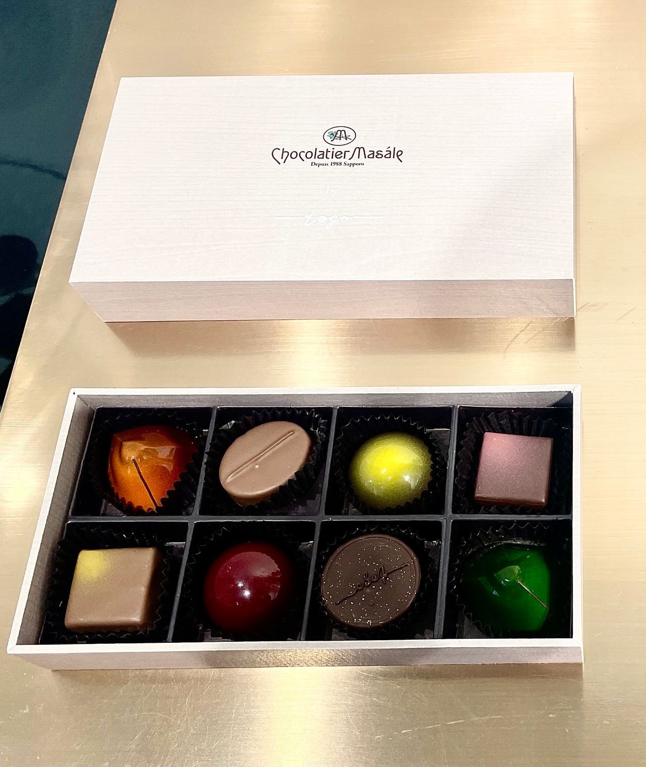 「ショコラティエ マサール」が手掛ける、気品あふれるボンボンショコラ。
