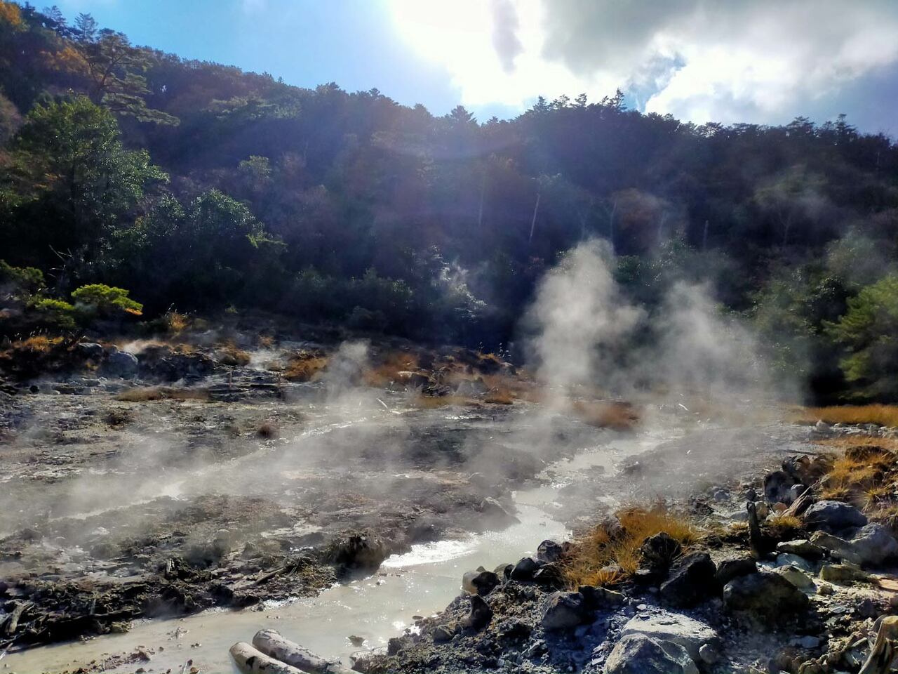 湯の池地獄上の湯では湯船は作れなかった