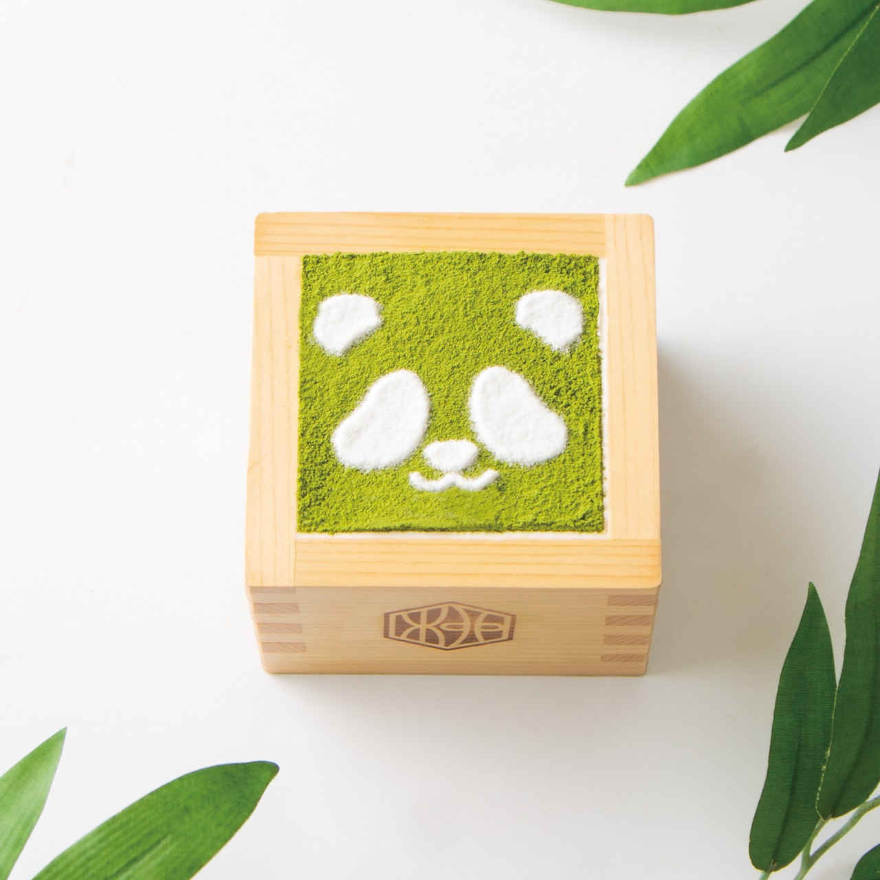 「パンダ抹茶ティラミス」1,034円／やなぎ茶屋（エキュート上野店限定、イートインのみ）